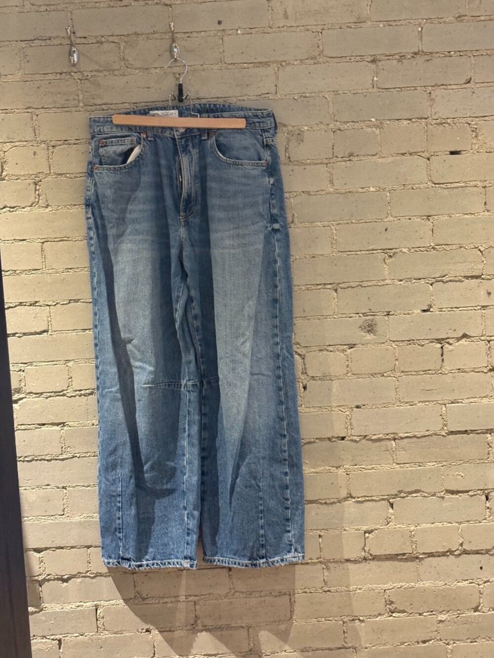 Barrel Leg Jeans